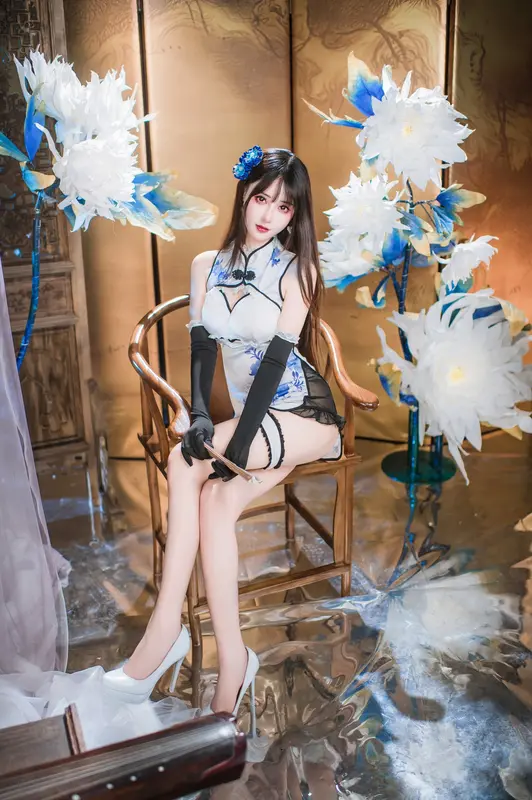 瓶儿 青花瓷旗袍 - 羽生三未